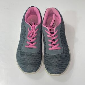 Proplayer Sports Women’s Shoes Size 7